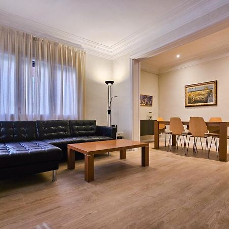 Classbedroom Park Gueell Apartment Barcelona Exterior photo