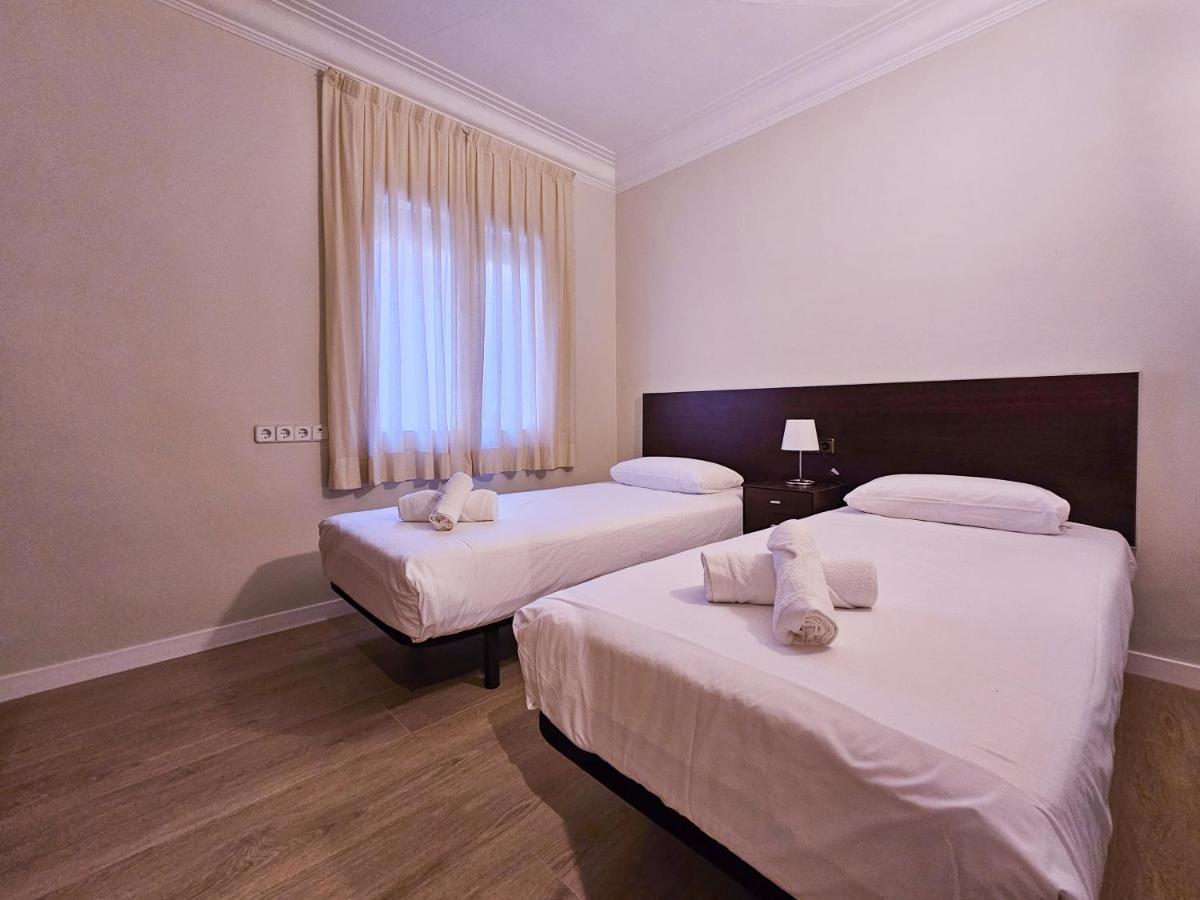 Classbedroom Park Gueell Apartment Barcelona Exterior photo