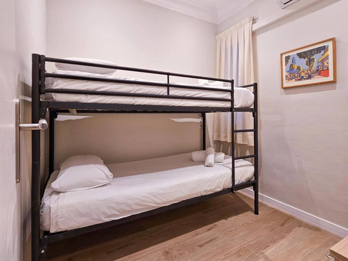 Classbedroom Park Gueell Apartment Barcelona Exterior photo