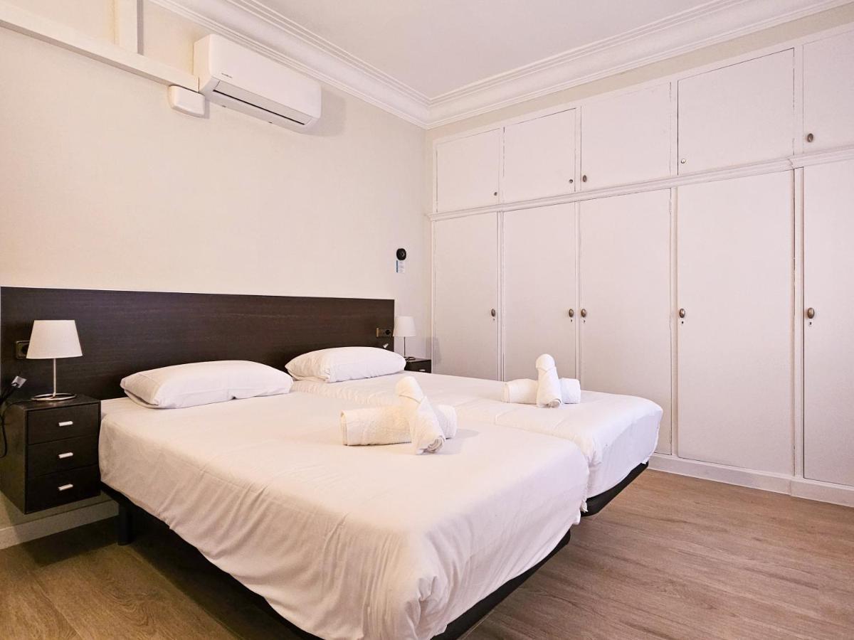 Classbedroom Park Gueell Apartment Barcelona Exterior photo